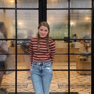 Meet your Posher, Abby